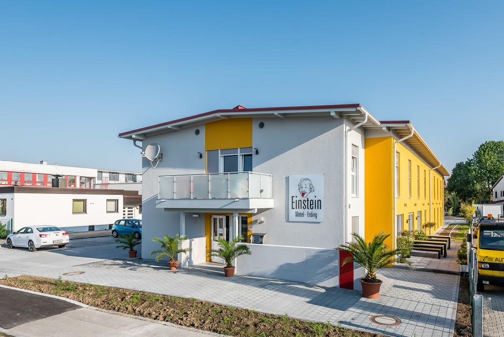 Fairsleep Motel Einstein แอร์ดิง ภายนอก รูปภาพ