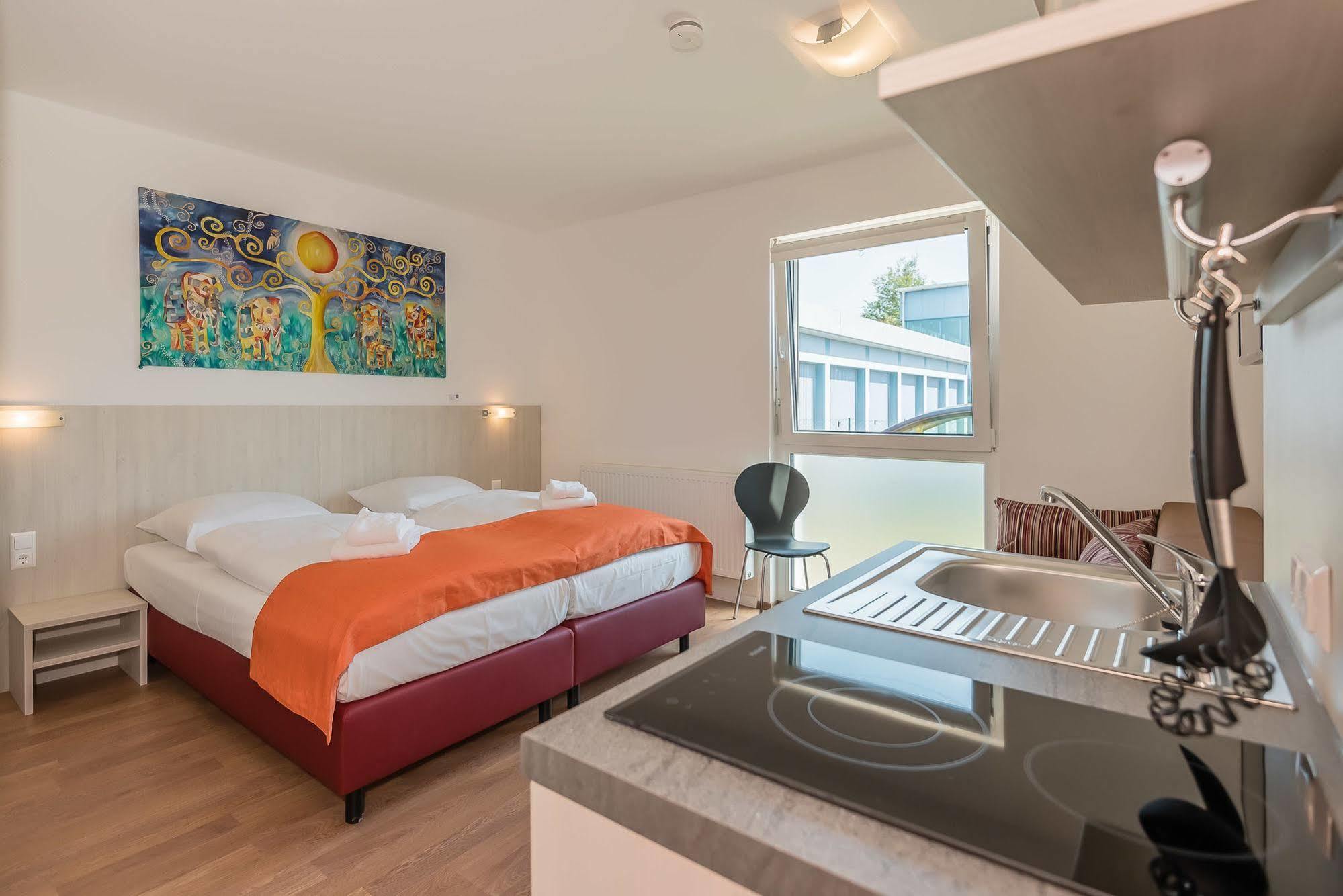 Fairsleep Motel Einstein แอร์ดิง ภายนอก รูปภาพ