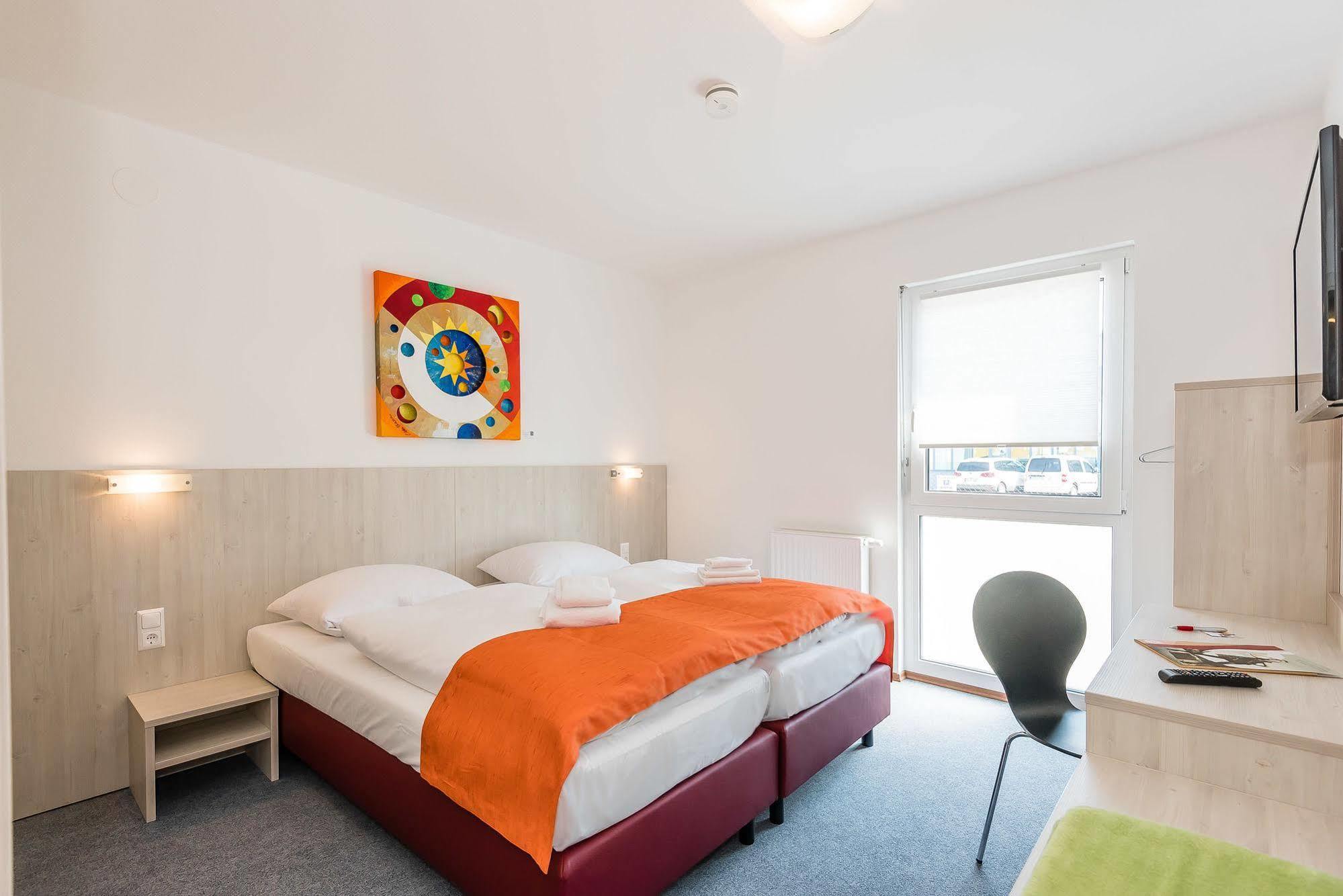 Fairsleep Motel Einstein แอร์ดิง ภายนอก รูปภาพ