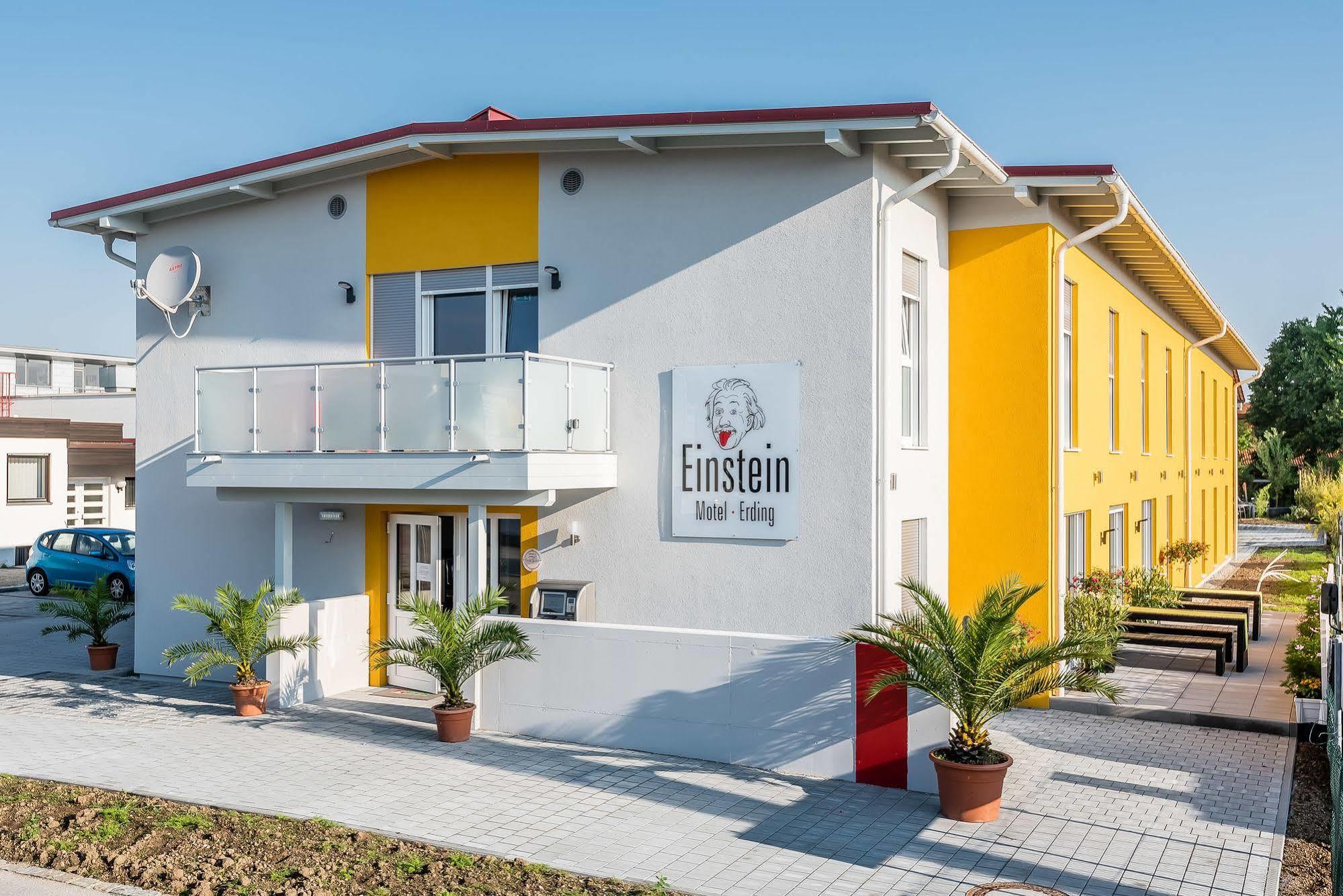 Fairsleep Motel Einstein แอร์ดิง ภายนอก รูปภาพ