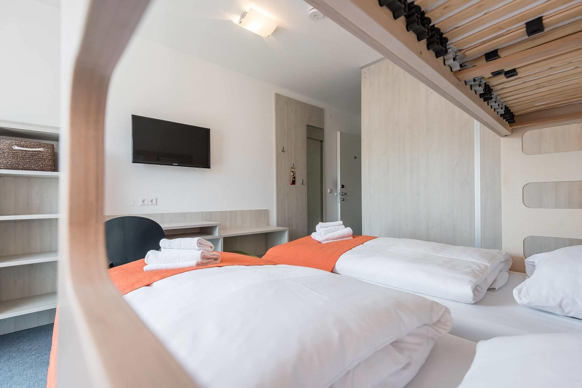 Fairsleep Motel Einstein แอร์ดิง ภายนอก รูปภาพ