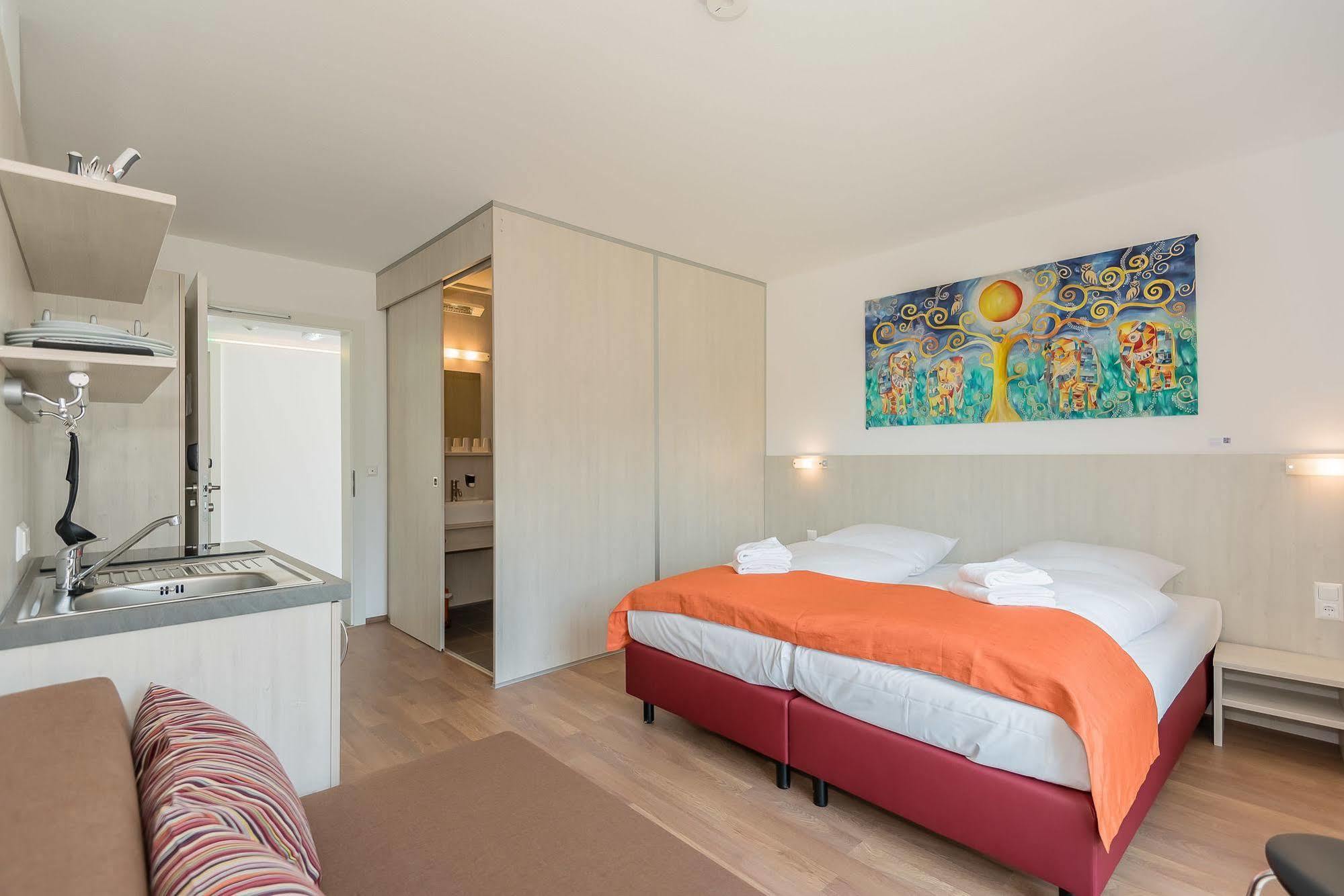 Fairsleep Motel Einstein แอร์ดิง ภายนอก รูปภาพ